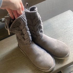 Dark Grey Knit Uggs Tie Back Size 10
